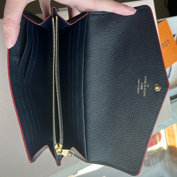 Louis Vuitton Monogram Empreinte Leather Sarah wallet in navy and red - Picture 4 of 8